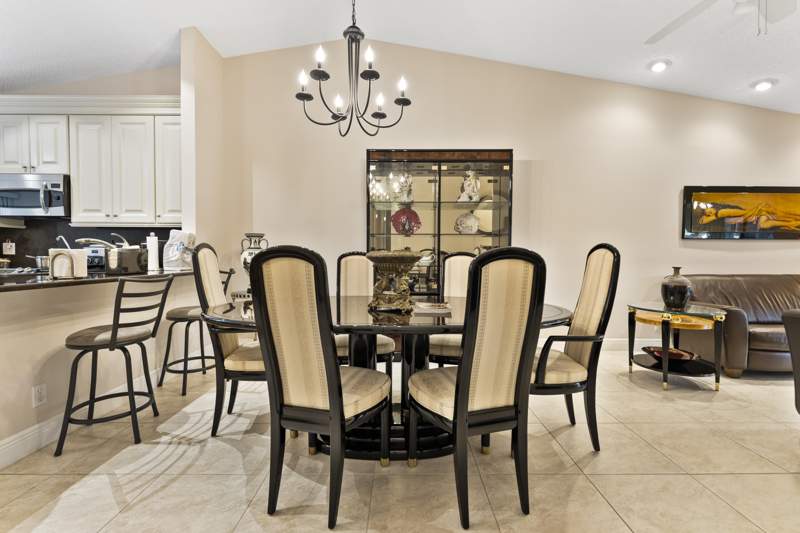 2 bedroom Townhouse at 823 Sky Pine Way #D, Pine Ridge North Village IV Condo, Greenacres — photo 3