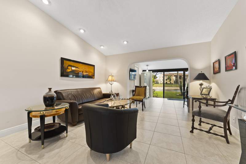 2 bedroom Townhouse at 823 Sky Pine Way #D, Pine Ridge North Village IV Condo, Greenacres — photo 4