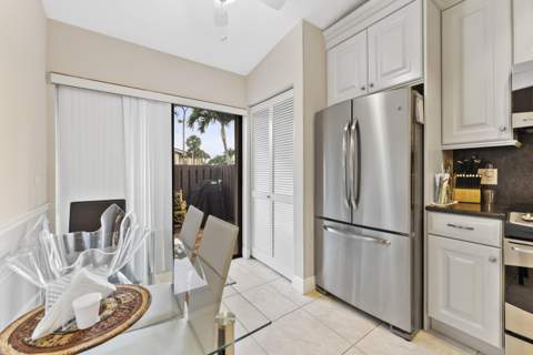 823 Sky Pine Way #D, Greenacres FL - photo 11 of 34
