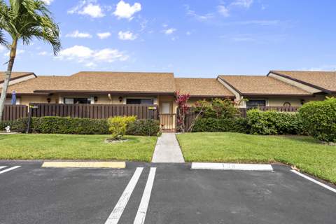 823 Sky Pine Way #D, Greenacres FL - photo 23 of 34