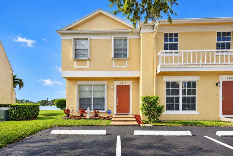 2 bedroom Townhouse at 2844 S Edgehill Lane #2844, Rock Creek Phase Two, Cooper City — photo 1