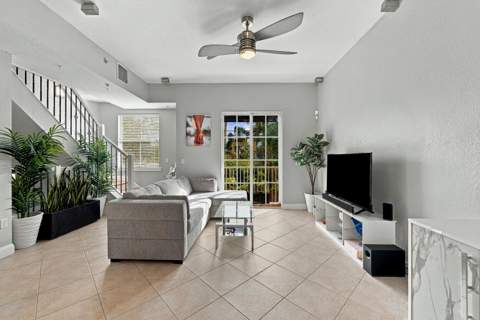 536 NE 7th Avenue #Unit 2, Fort Lauderdale FL - photo 18 of 41