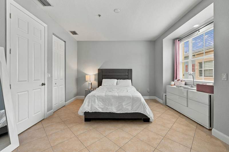 3 bedroom Townhouse at 536 NE 7th Avenue #Unit 2, Holmberg & Mc Kees, Fort Lauderdale — photo 4