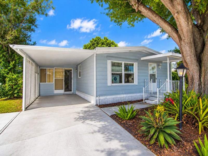 2 bedroom Manufactured Home at 301 NE Moonstone Drive, Pinelake Village, Jensen Beach — photo 5