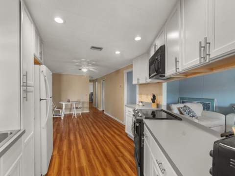 301 NE Moonstone Drive, Jensen Beach FL - photo 18 of 46