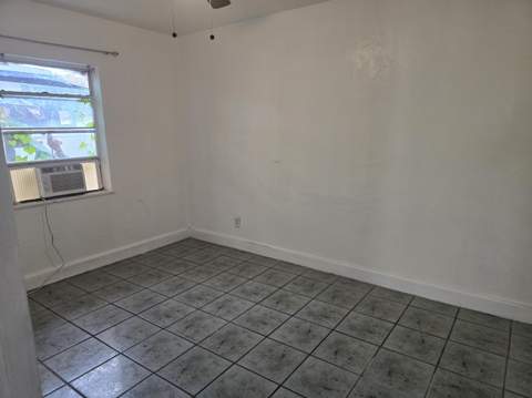 2513 Grant Street, Hollywood FL - photo 6 of 21
