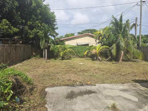 2513 Grant Street, Hollywood FL - photo 13 of 21