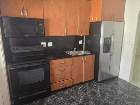 2513 Grant Street, Hollywood FL - photo 10 of 21