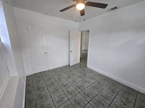 2513 Grant Street, Hollywood FL - photo 8 of 21