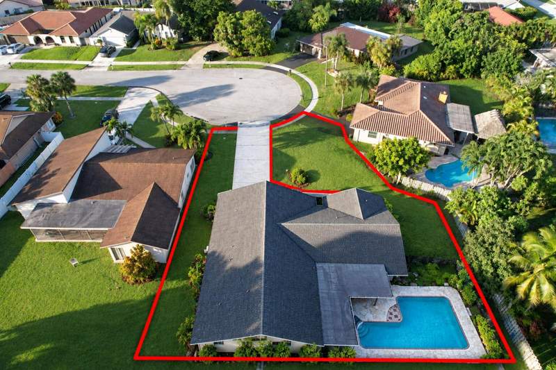 4 bedroom Single Family Residence at 21782 Little Bear Way, Cimarron Sec One, Boca Raton — photo 2
