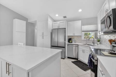 15349 Lake Wisteria Road, Delray Beach FL - photo 10 of 59