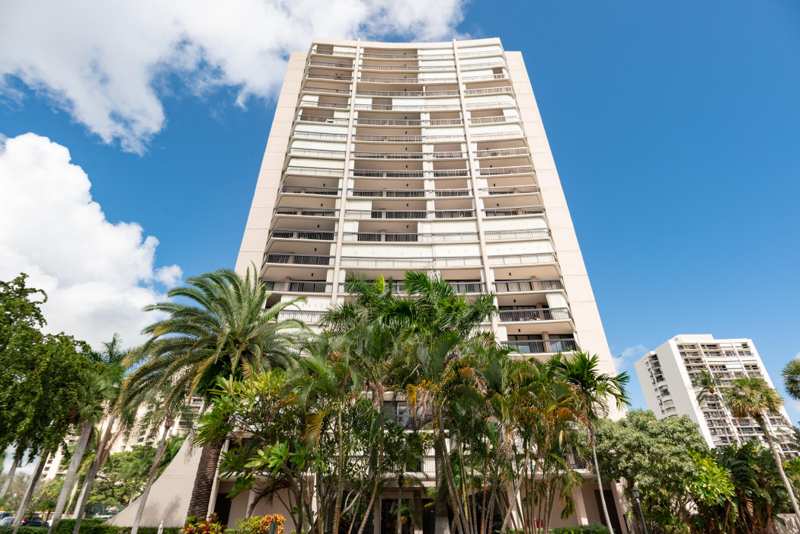 2 bedroom Condominium at 2425 Presidential Way #201, Lands Of The President Condo 7, West Palm Beach — photo 1