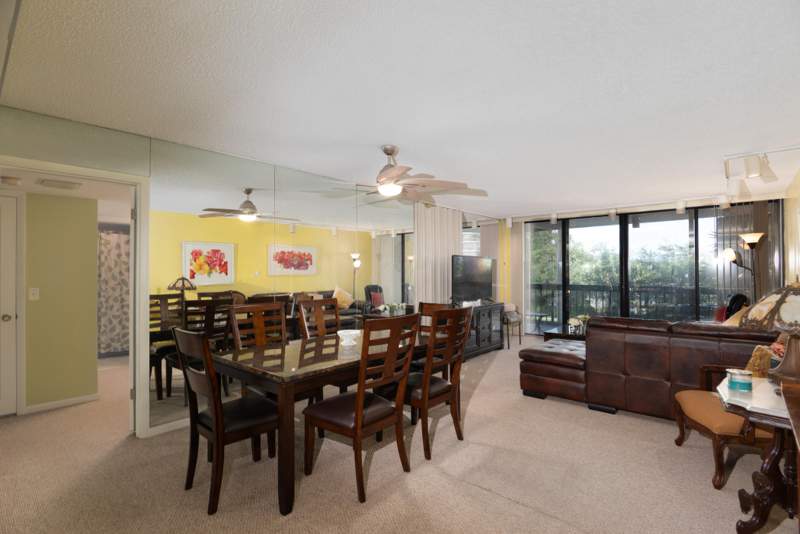 2 bedroom Condominium at 2425 Presidential Way #201, Lands Of The President Condo 7, West Palm Beach — photo 5