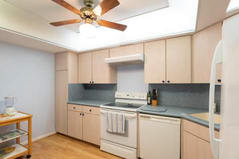 2425 Presidential Way #201, West Palm Beach FL - photo 21 of 27