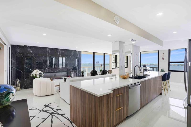 2 bedroom Condominium at 5480 N Ocean Drive #Bphc, Dunes Towers Cond A & B 15-42-43, Part Of Gov, Singer Island — photo 2