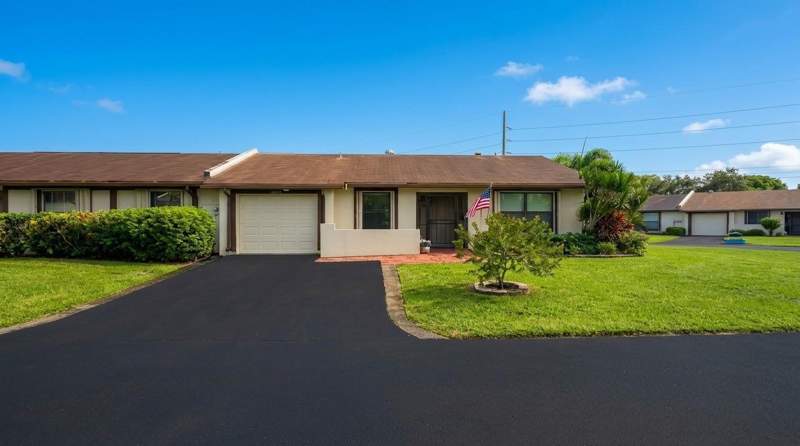2 bedroom Villa at 5102 Forsythia Street, Kings Point 13, Delray Beach — photo 2