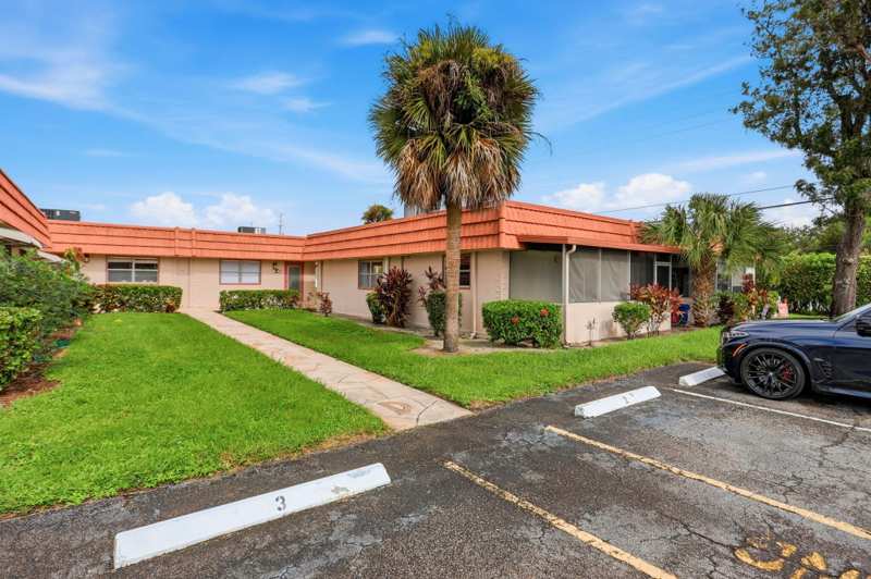 1 bedroom Condominium at 98 Seville D, Kings Point Seville Condos, Delray Beach — photo 1