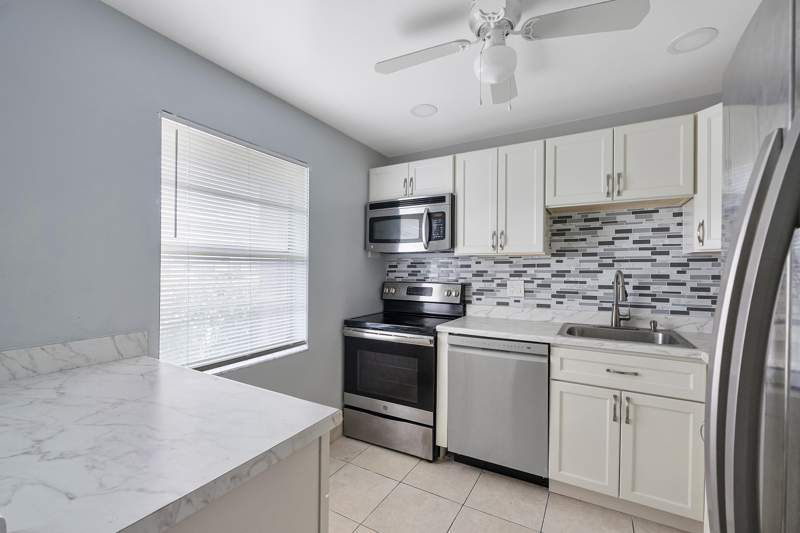 2 bedroom Condominium at 7505 NW 5th Place #106, Oriole Gardens 34 Condo, Margate — photo 4