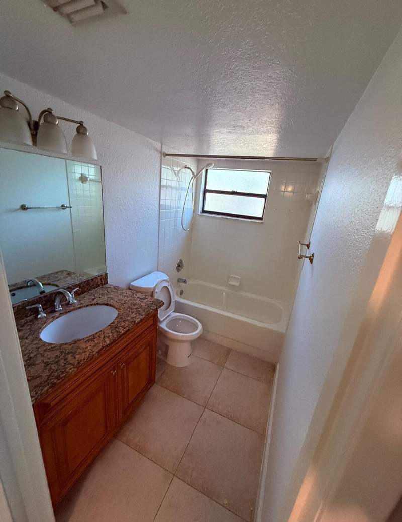 2 bedroom Condominium at 1541 Balfour Point Drive #D, Palm Beach Place Condo, West Palm Beach — photo 4