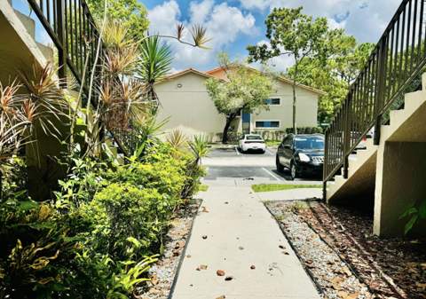 1541 Balfour Point Drive #D, West Palm Beach FL - photo 12 of 13