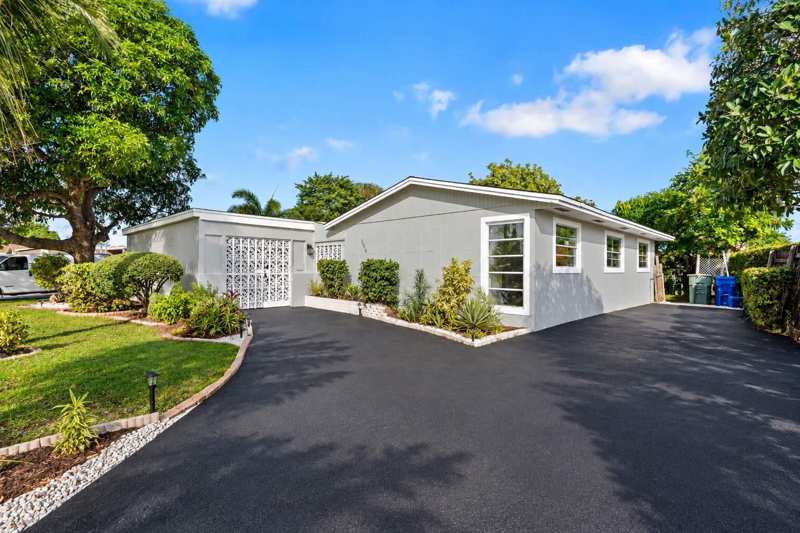 3 bedroom Single Family Residence at 2010 Avenue H, Park Manor 1, Riviera Beach — photo 1