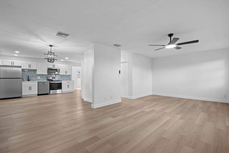 3 bedroom Single Family Residence at 2010 Avenue H, Park Manor 1, Riviera Beach — photo 4