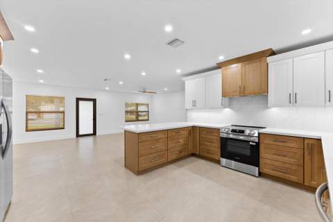 162 SE 27th Way, Boynton Beach FL - photo 12 of 33