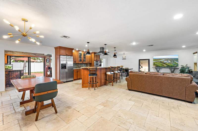3 bedroom Single Family Residence at 174 Bayberry Circle, Maplewood Ph 1, Jupiter — photo 3