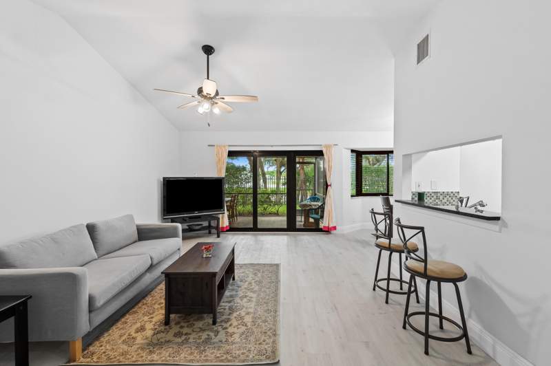 2 bedroom Villa at 9325 N Chelsea Drive, Chelsea One, Plantation — photo 3