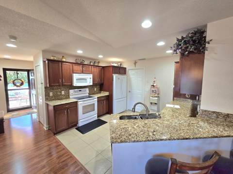 20 Silver Oak Drive, Port St. Lucie FL - photo 6 of 39