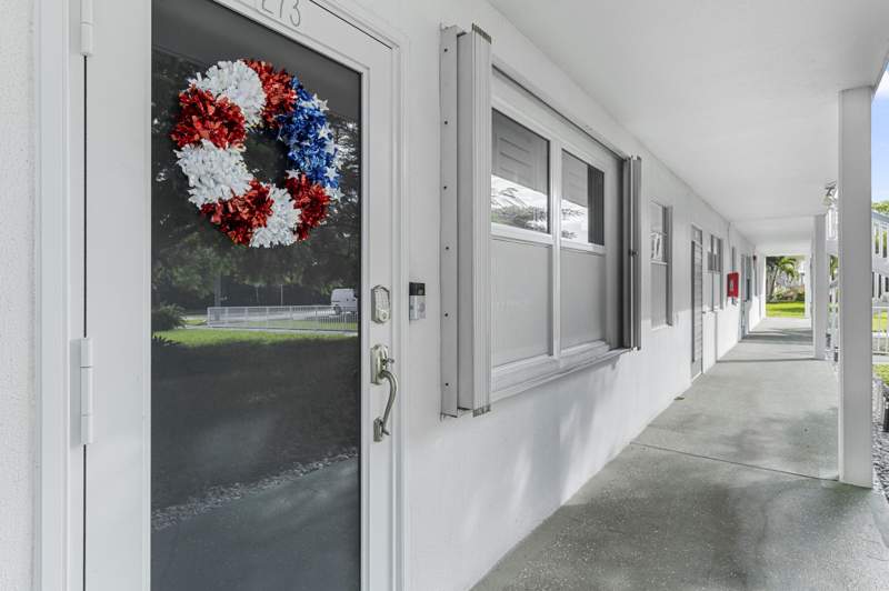2 bedroom Condominium at 273 Newport Drive, Newport R Condo, Deerfield Beach — photo 4