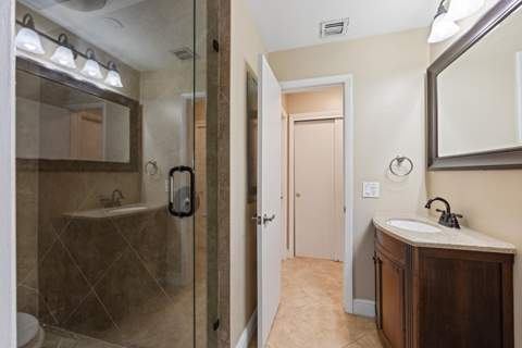4661 NW 13th Avenue, Deerfield Beach FL - photo 15 of 20