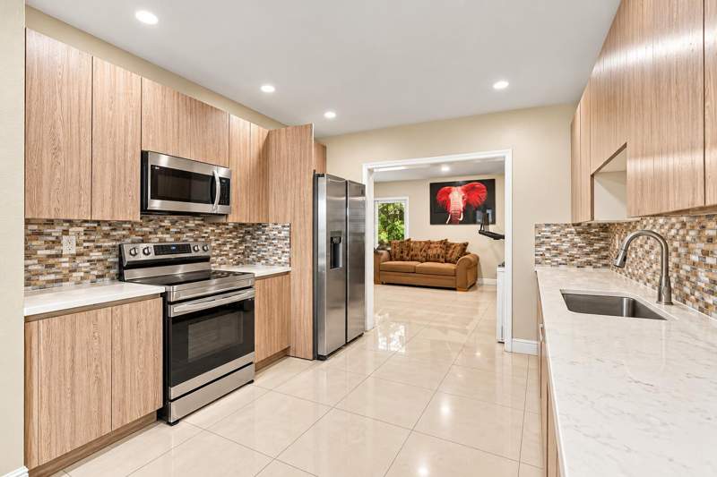4 bedroom Single Family Residence at 1940 NW 1st Terrace, Kendall Green Sec, Pompano Beach — photo 5