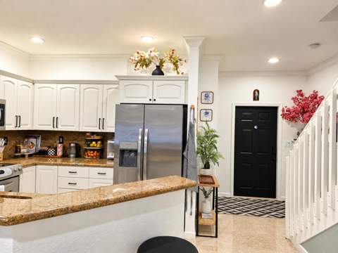8834 S Isles Circle, Tamarac FL - photo 8 of 40