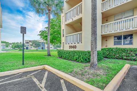 5940 NW 64th Avenue #101, Tamarac FL - photo 23 of 24