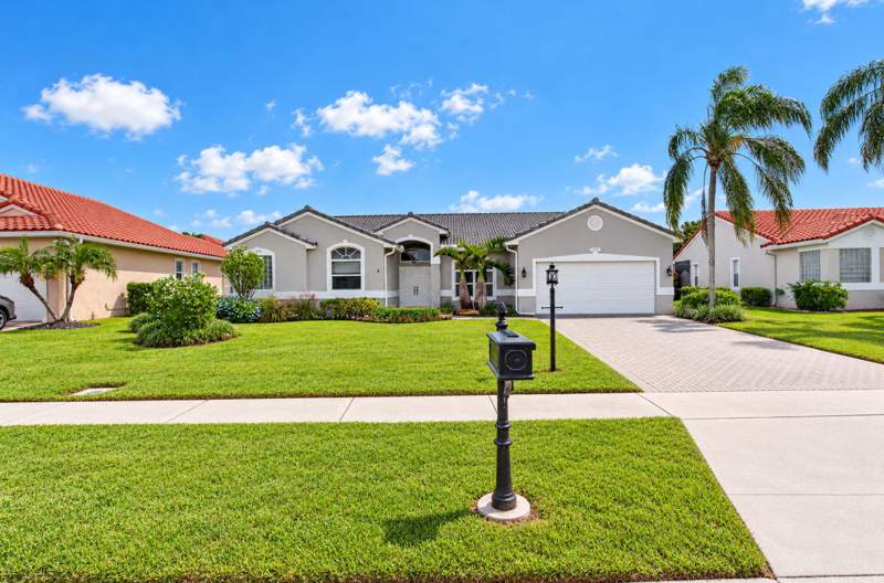 4 bedroom Single Family Residence at 9524 Lake Serena Drive, Boca Vista Estates, Boca Raton — photo 4