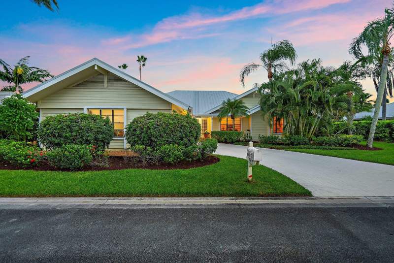 3 bedroom Single Family Residence at 10690 SE Jupiter Narrows Drive, Jupiter Narrows, Hobe Sound — photo 2