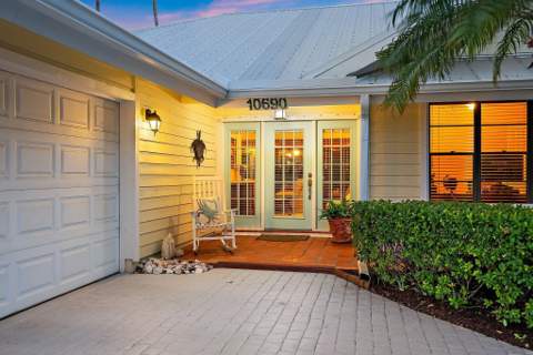 10690 SE Jupiter Narrows Drive, Hobe Sound FL - photo 6 of 47