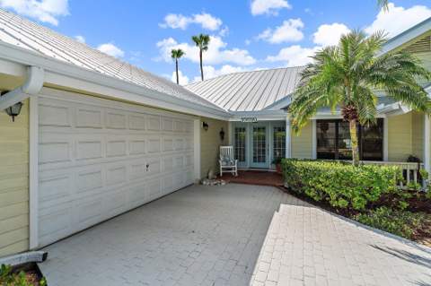 10690 SE Jupiter Narrows Drive, Hobe Sound FL - photo 21 of 47