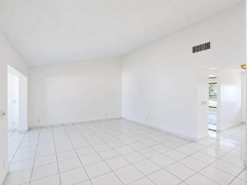 2079 SW 16th Circle, Deerfield Beach FL - photo 18 of 70