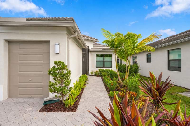 3 bedroom Single Family Residence at 13165 SW Birdsong Lane, Valencia Parc at Riverland, Port St. Lucie — photo 2