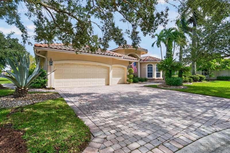 5 bedroom Single Family Residence at 6930 NW 104th Lane, Fox Ridge, Parkland — photo 3