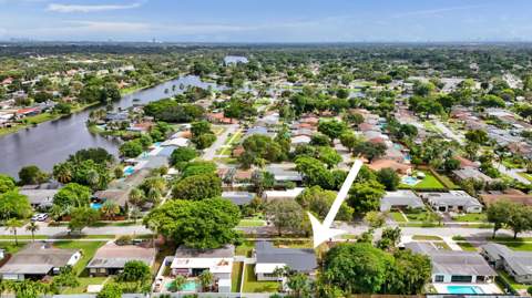 2000 NW 117th Terrace, Pembroke Pines FL - photo 6 of 89