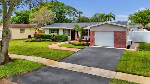 2000 NW 117th Terrace, Pembroke Pines FL - photo 9 of 89