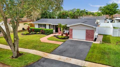 2000 NW 117th Terrace, Pembroke Pines FL - photo 10 of 89