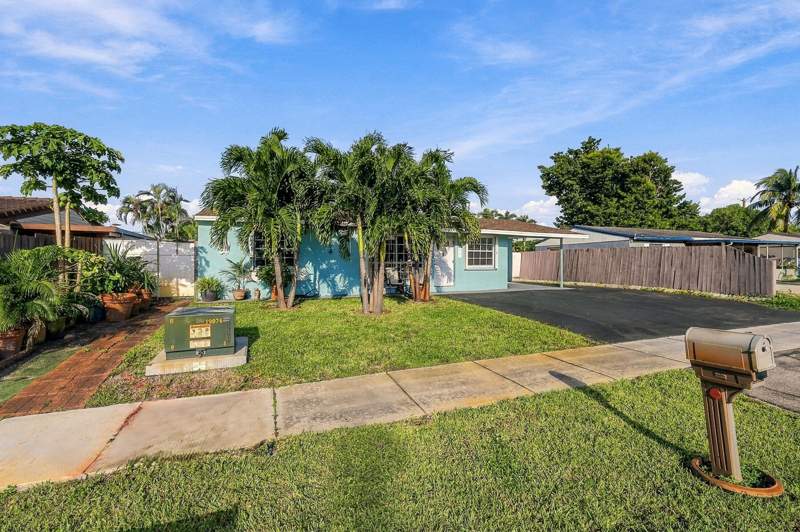 3 bedroom Single Family Residence at 1761 SW 50th Avenue, Broadview Park, Fort Lauderdale — photo 3