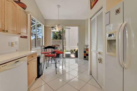 2489 NW 66th Drive, Boca Raton FL - photo 14 of 44