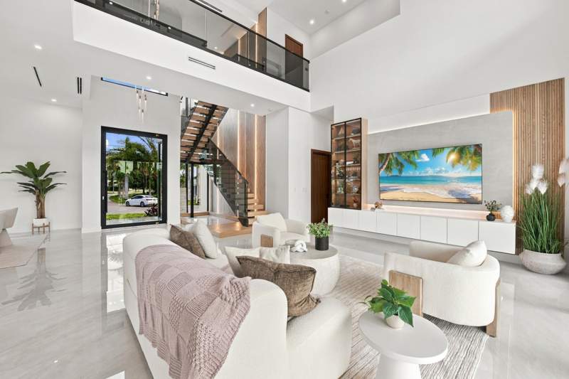 4 bedroom Single Family Residence at 4931 NE 25th Avenue, Coral Key Lighthouse Point, Lighthouse Point — photo 5