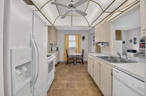 2005 Vastine Drive, Boynton Beach FL - photo 11 of 31