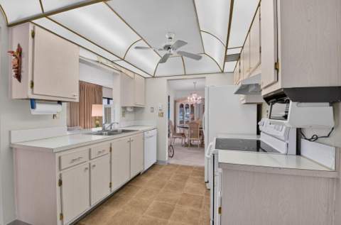 2005 Vastine Drive, Boynton Beach FL - photo 13 of 31